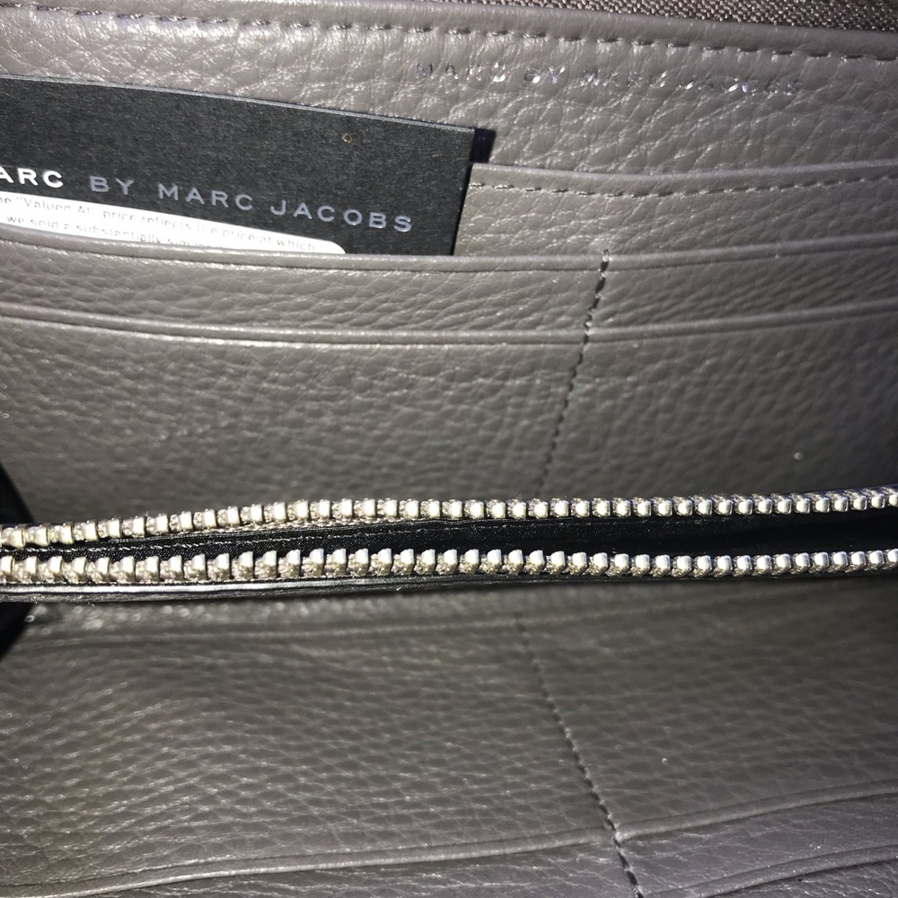 Marc by Marc Jacobs Wallet - Picture 3 of 5